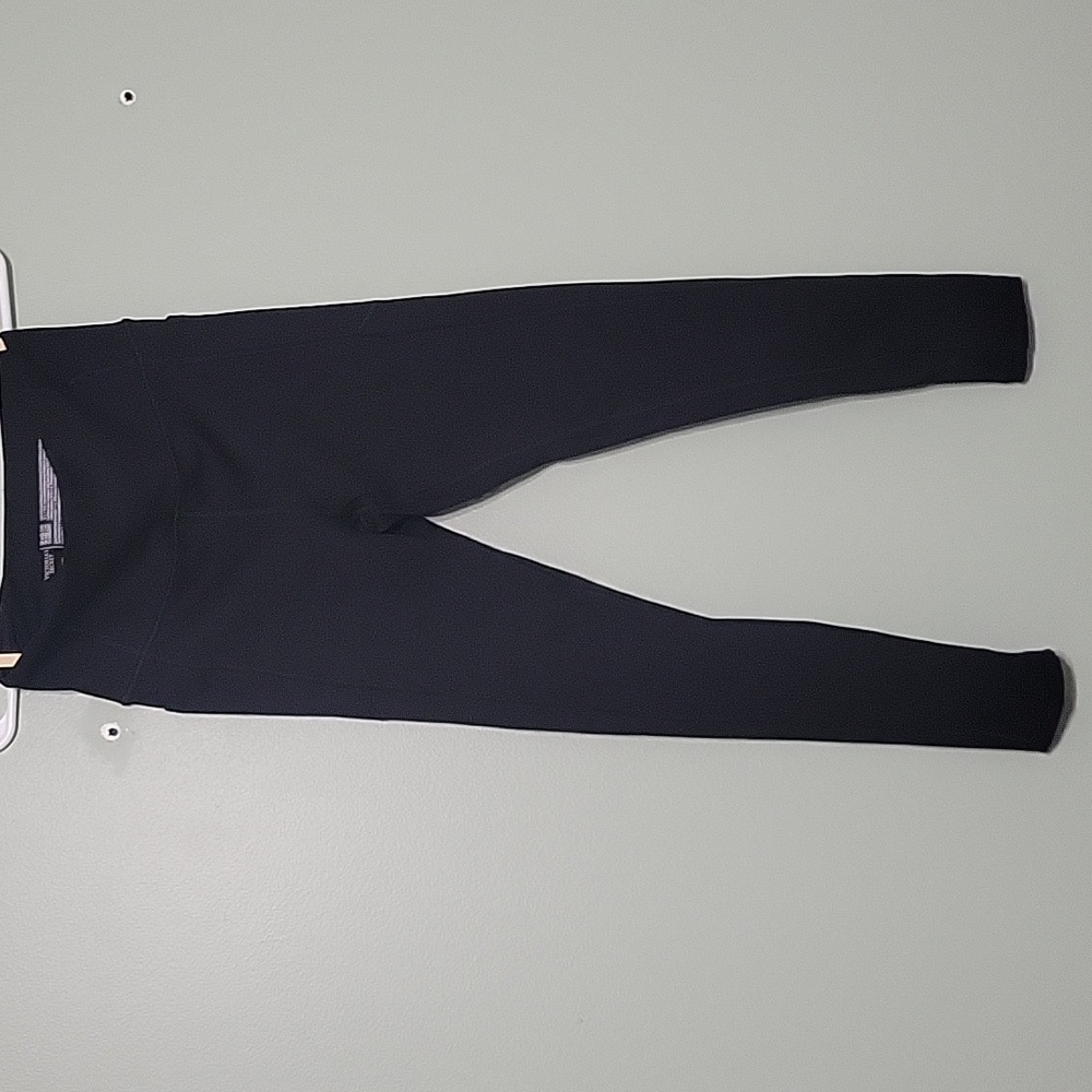 NWOT  Victoria's Secret Black Leggings with Gold V On Back    Super Soft